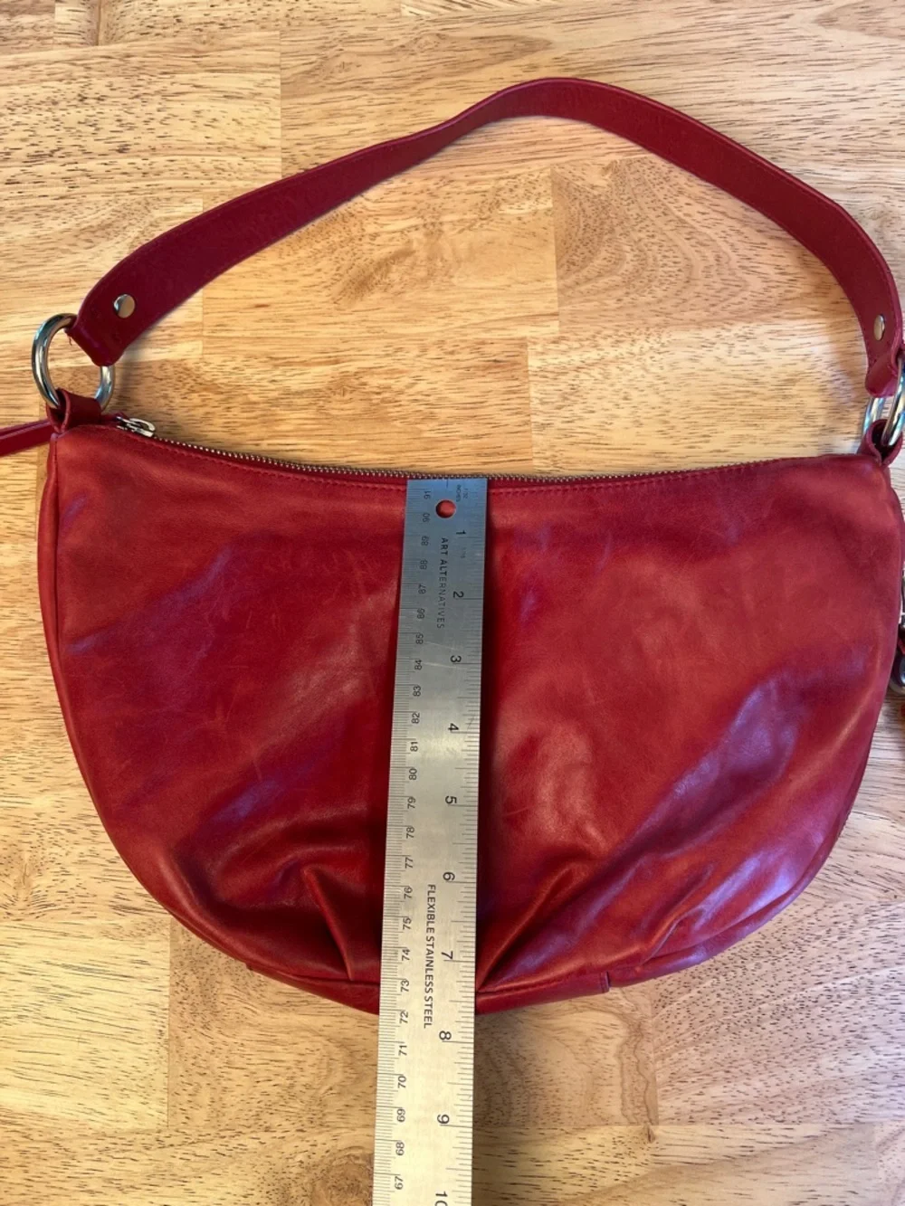 Vintage HOBO Red Leather Shoulder Bag with Side Zipper and Tassel - Picture 10 of 16